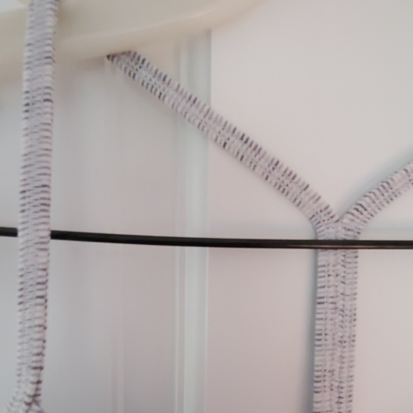 NWOT Lululemon Power Y Tank Grey/white - Picture 4 of 7